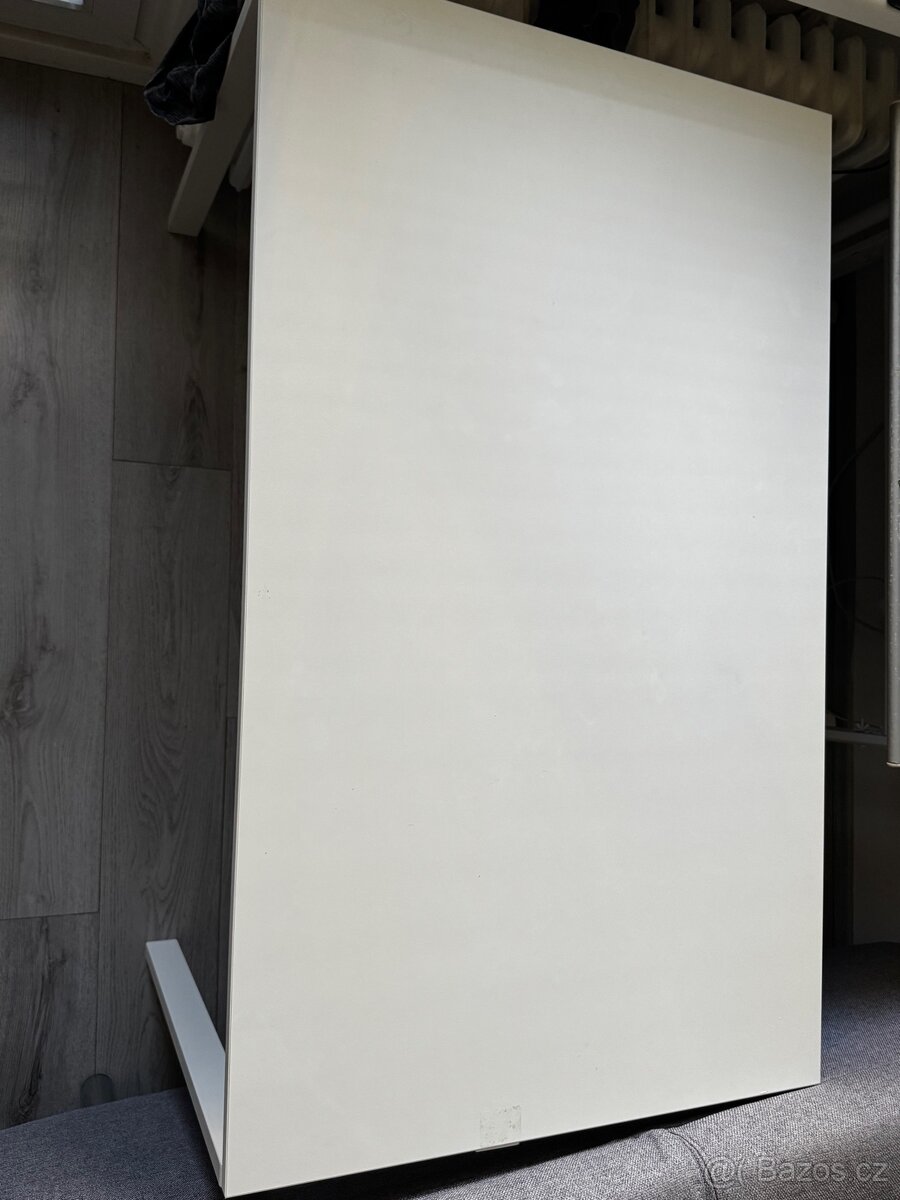 Stůl Vihals IKEA - 3