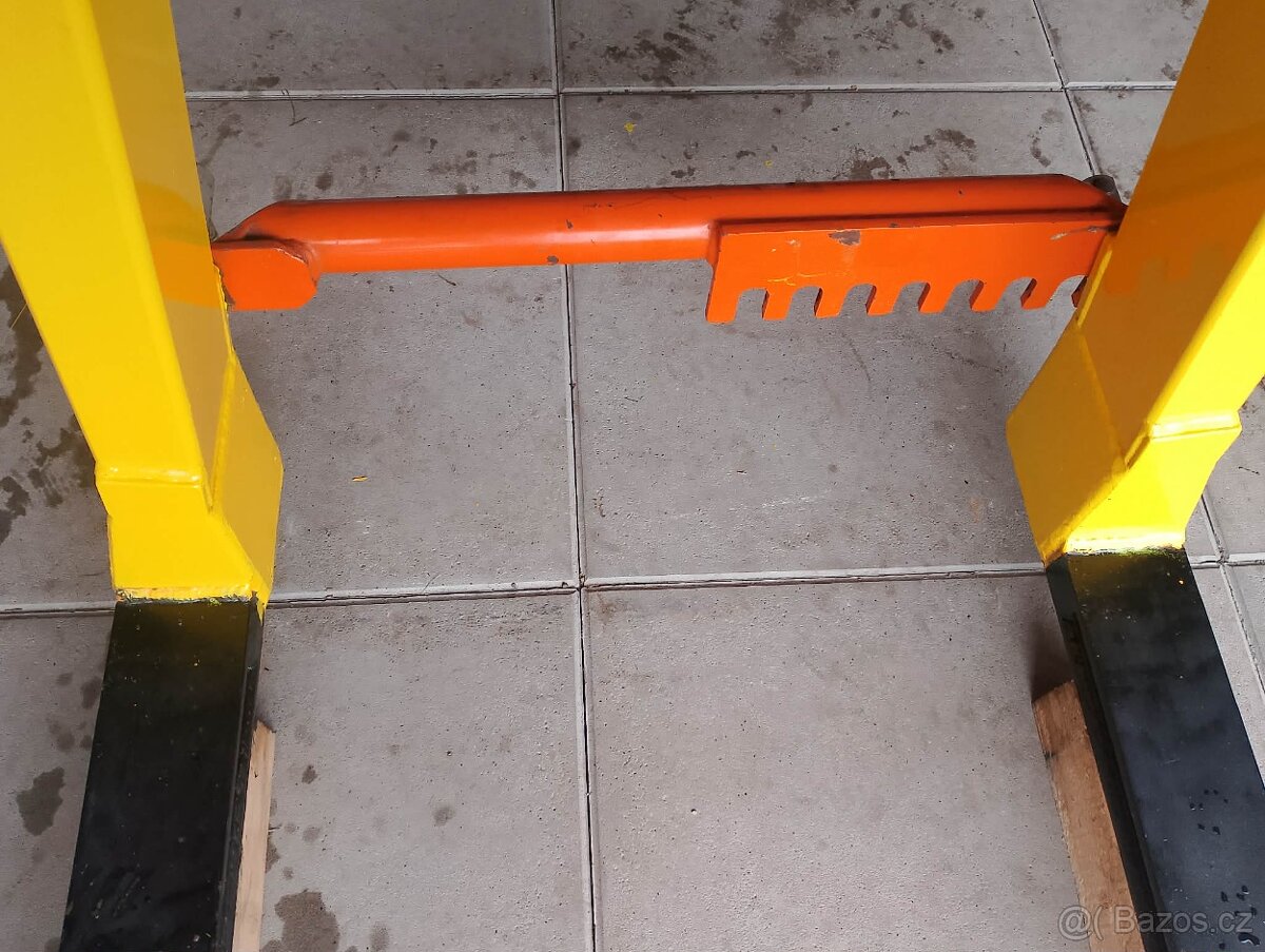 Paletový závěs - 3