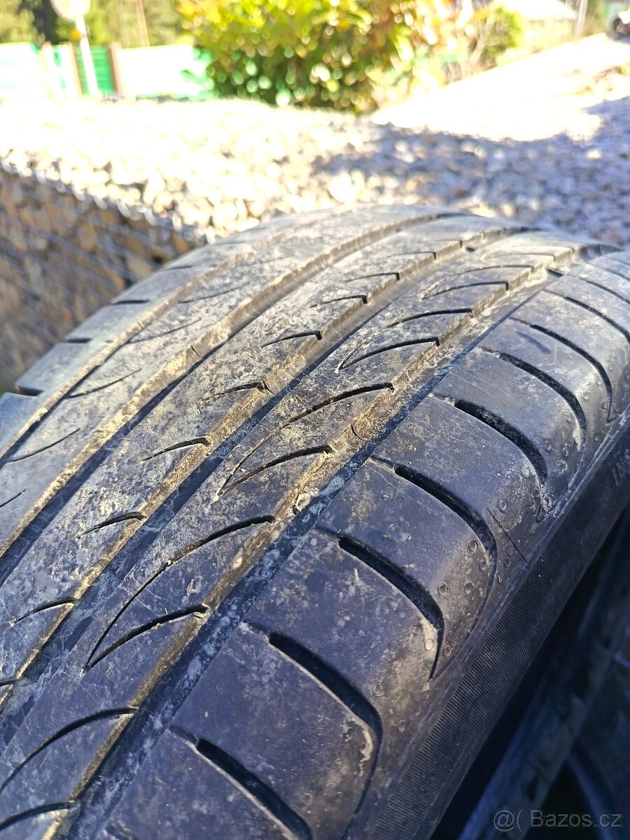 215/55r17 - 3
