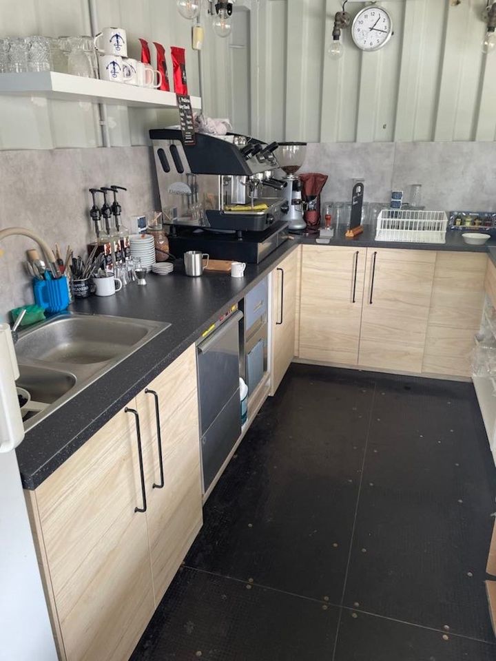 Gastro kontejner/ Stánek kompletně připravený pro provoz - 3