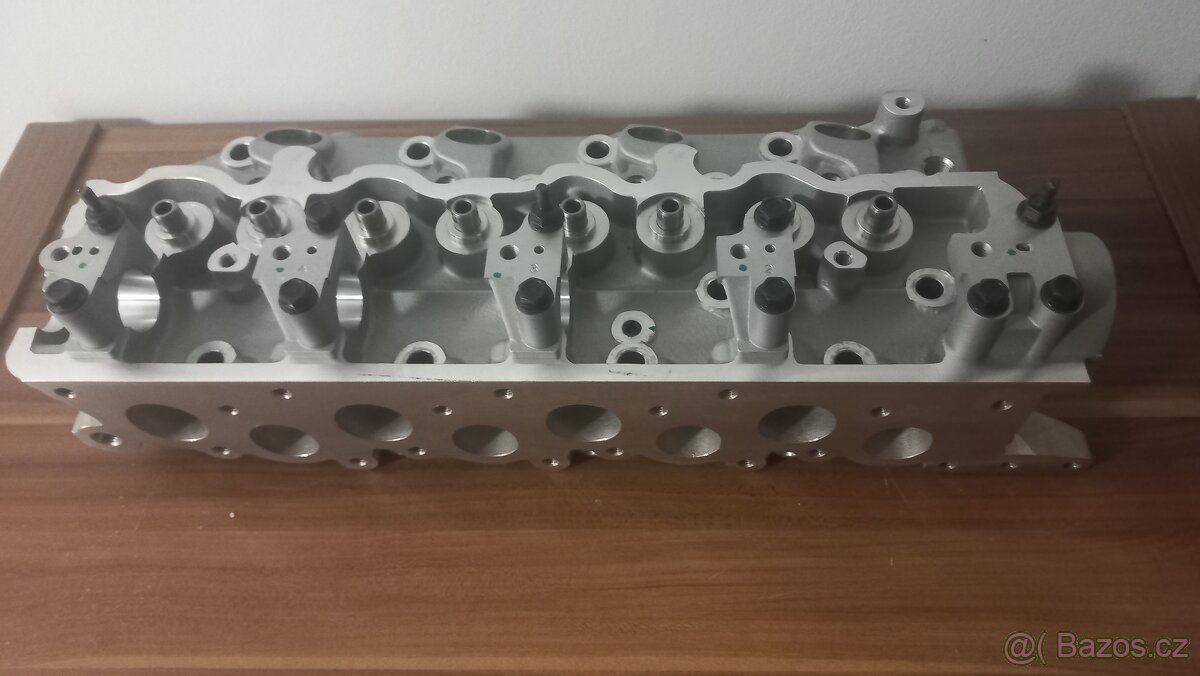 Hlava motoru Kia,Hyundai 2,5 TD 4D56 Nová - 3