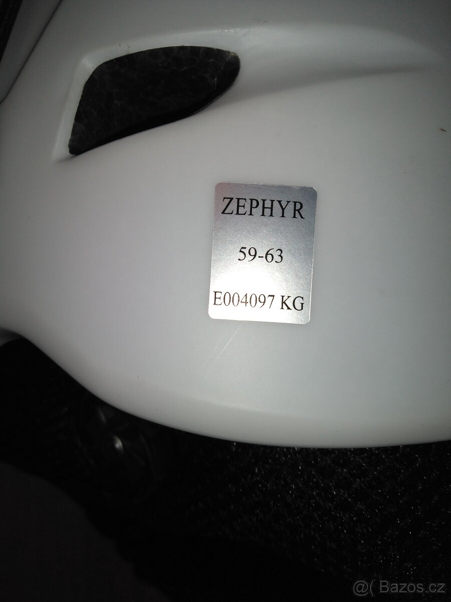 Lyžařská helma - 3