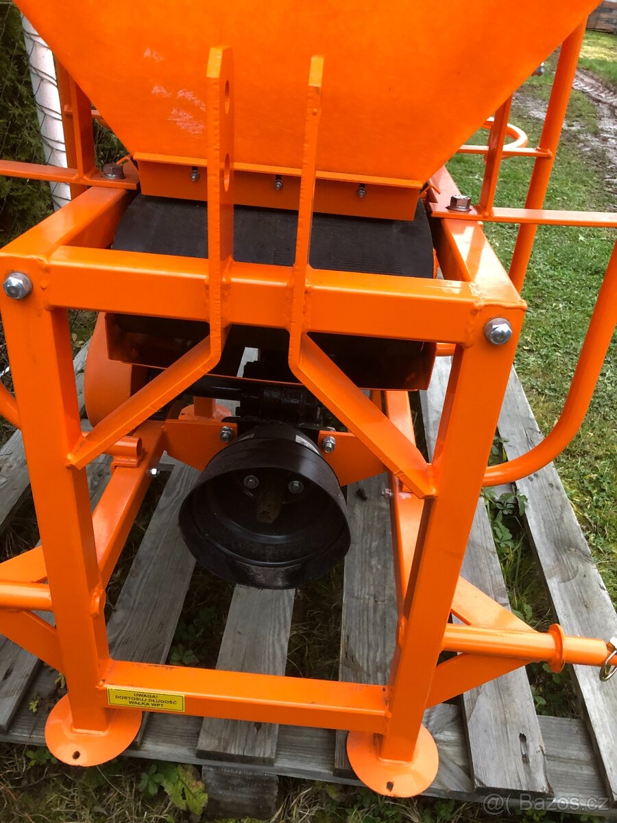 Posypovač komunální 600kg - 3
