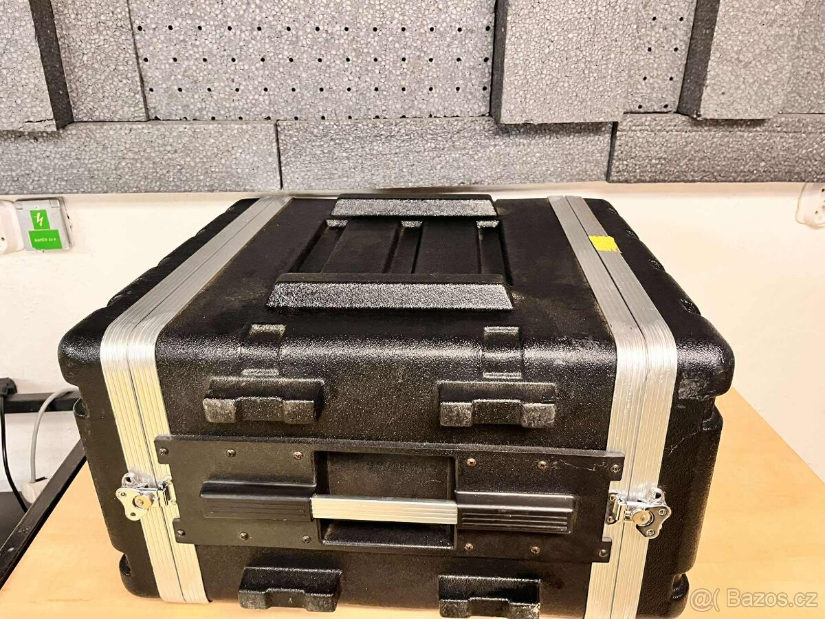 rack case 6U - 3