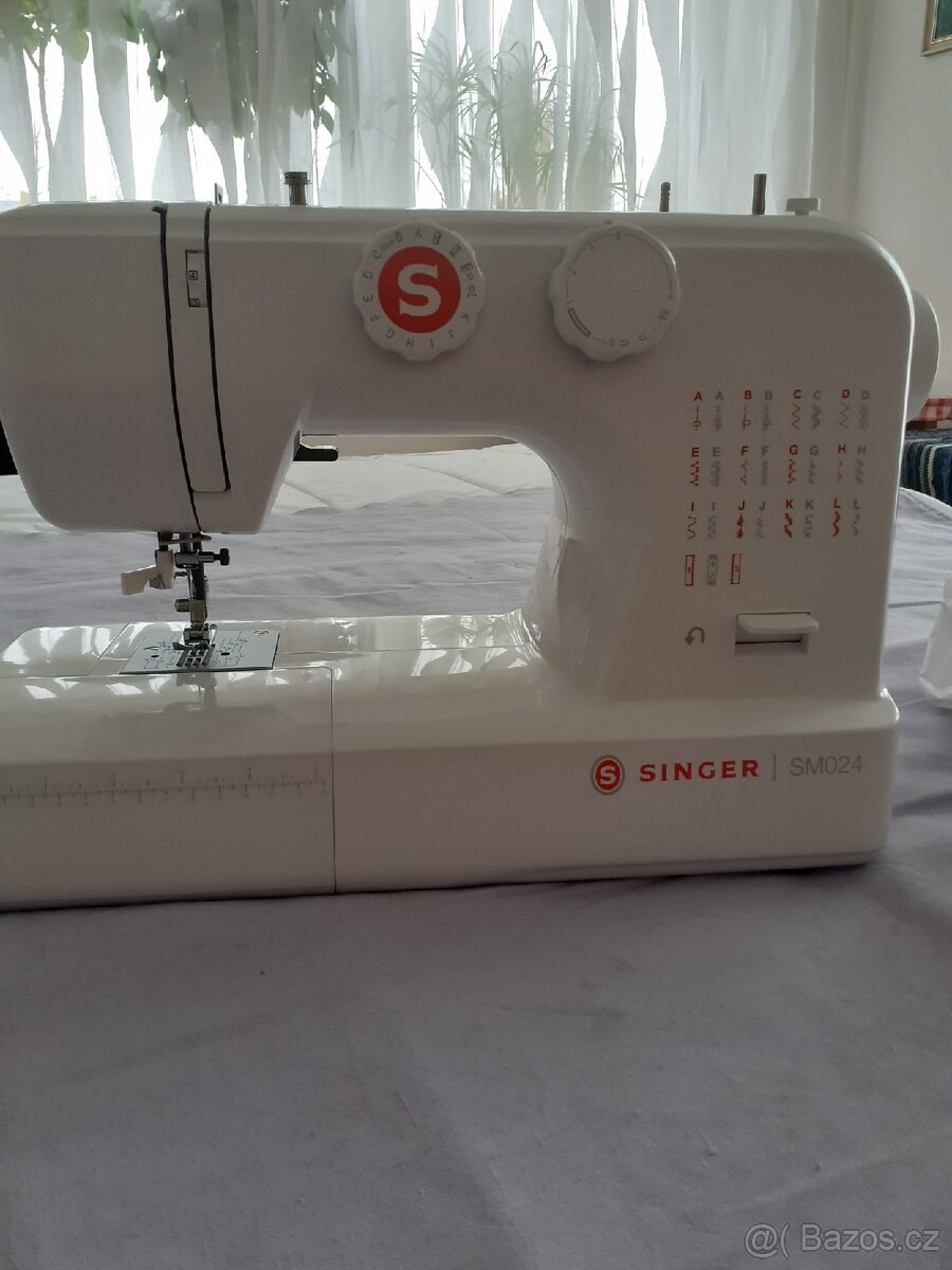 Šicí stroj, značka SINGER SM024 - RD. - 3