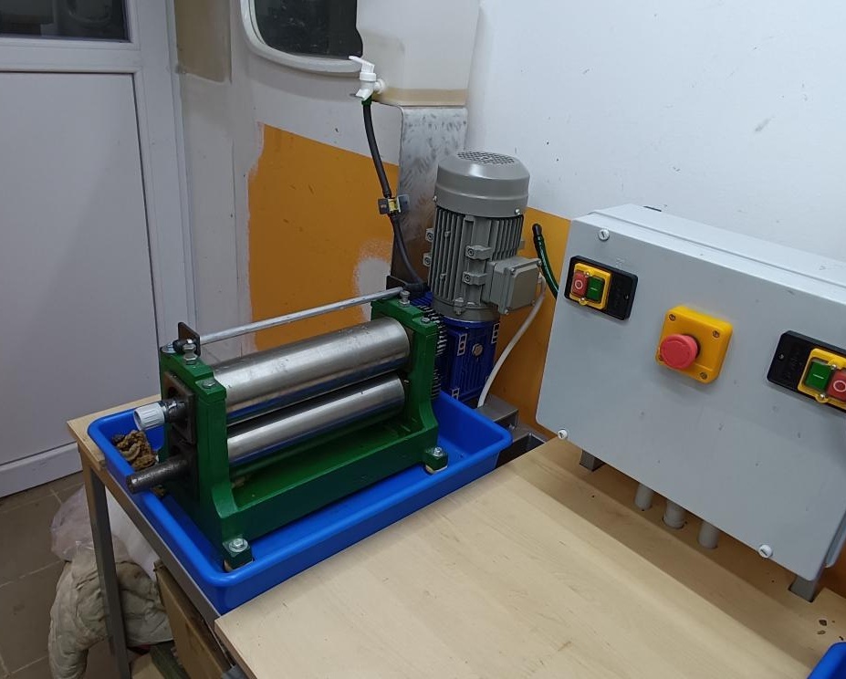 Včelařské vybavení - 3