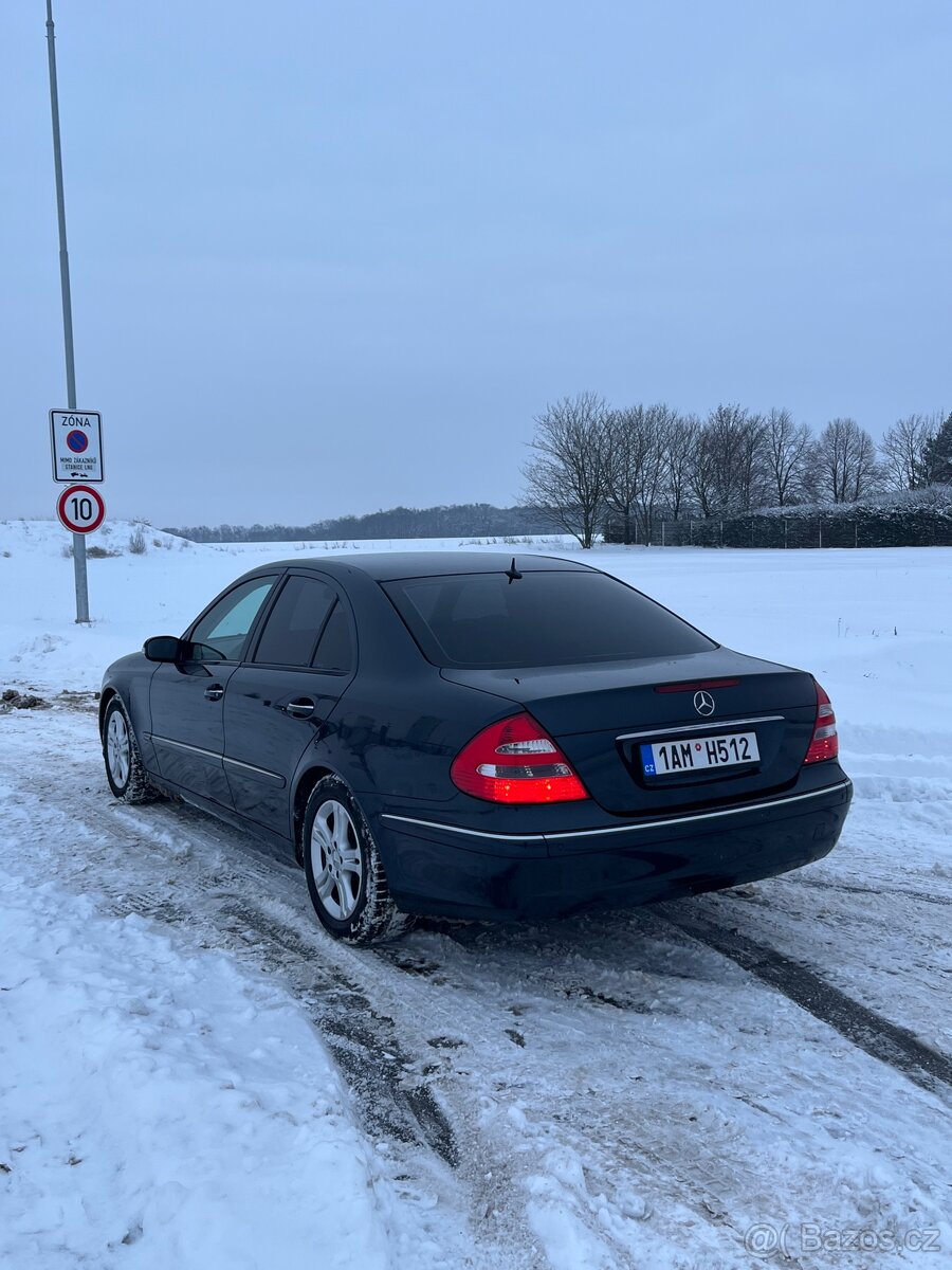 Mercedes-Benz W211 - 3