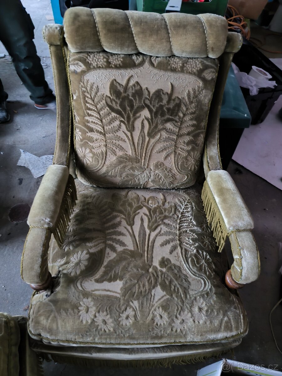 Starožitný nábytek - 3