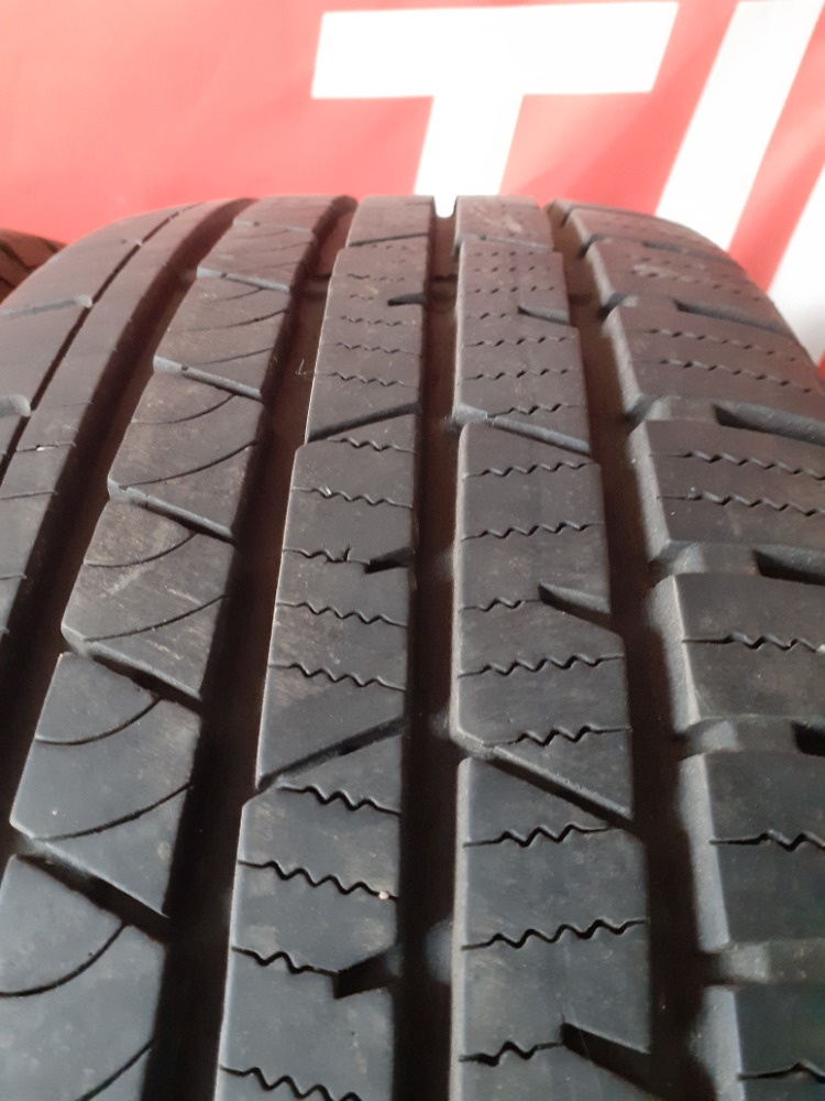 215/65R16 - 3