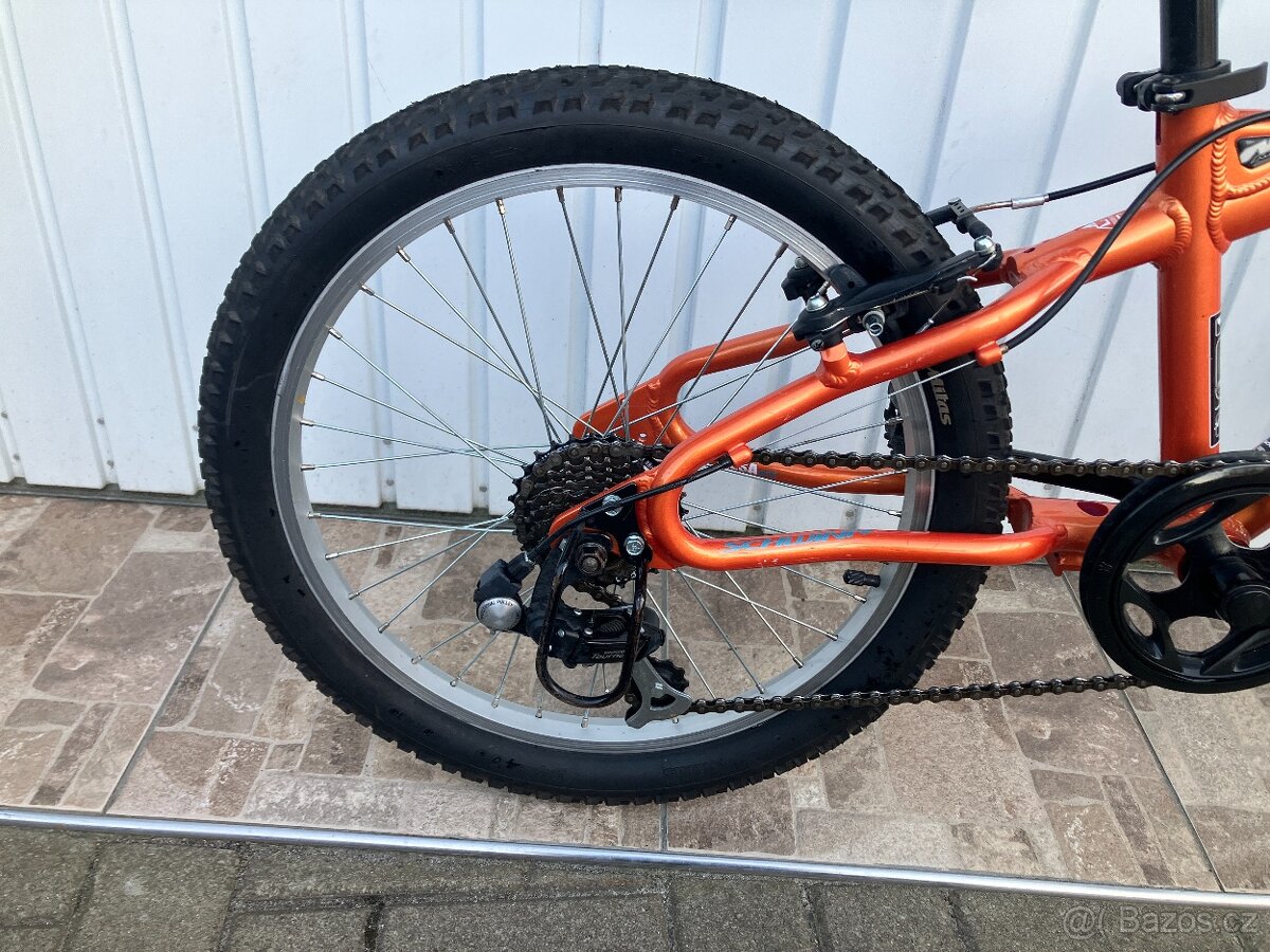 DĚTSKÉ KOLO 20 - 3