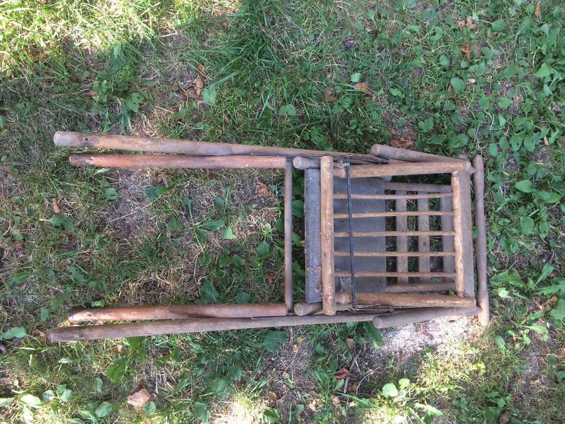 Historický dřevěný skládací kočárek - 3