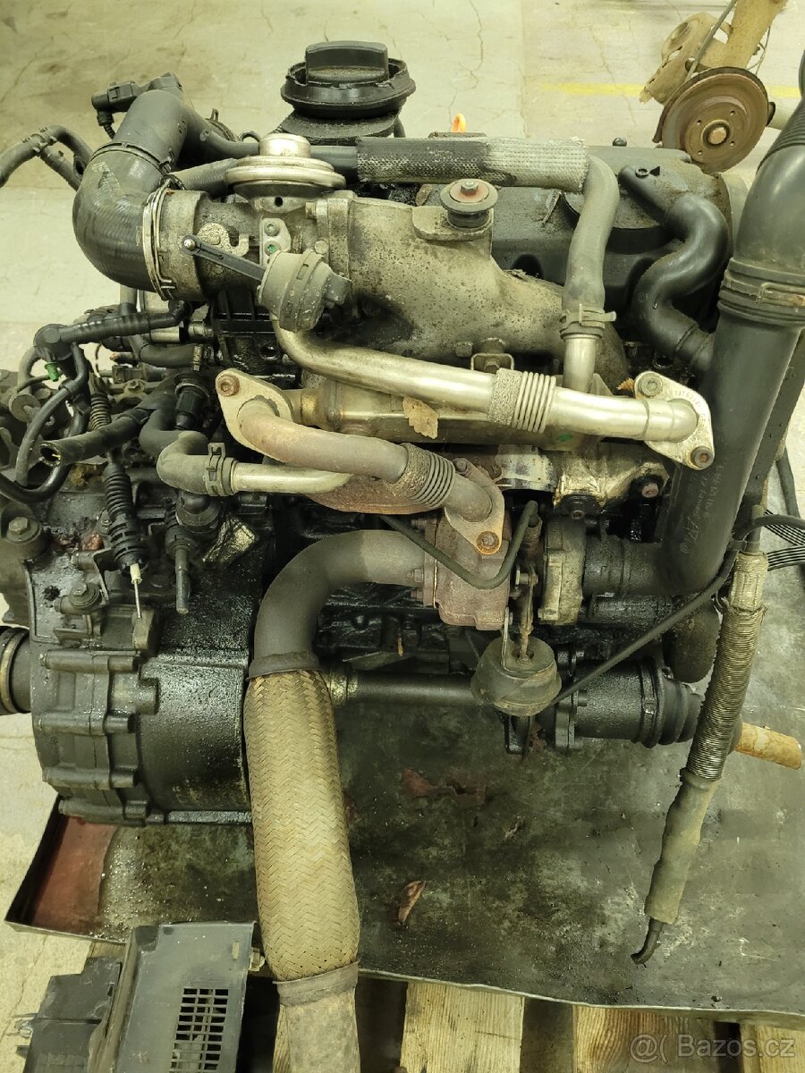 Motor 1,9 TDi 85 Kw typ motoru AUY - 3