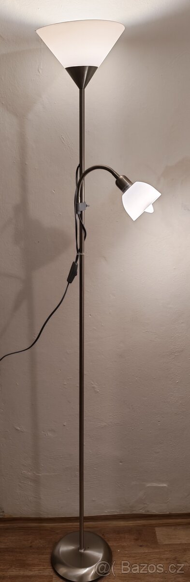 Stojanová lampa - dva zdroje - 3