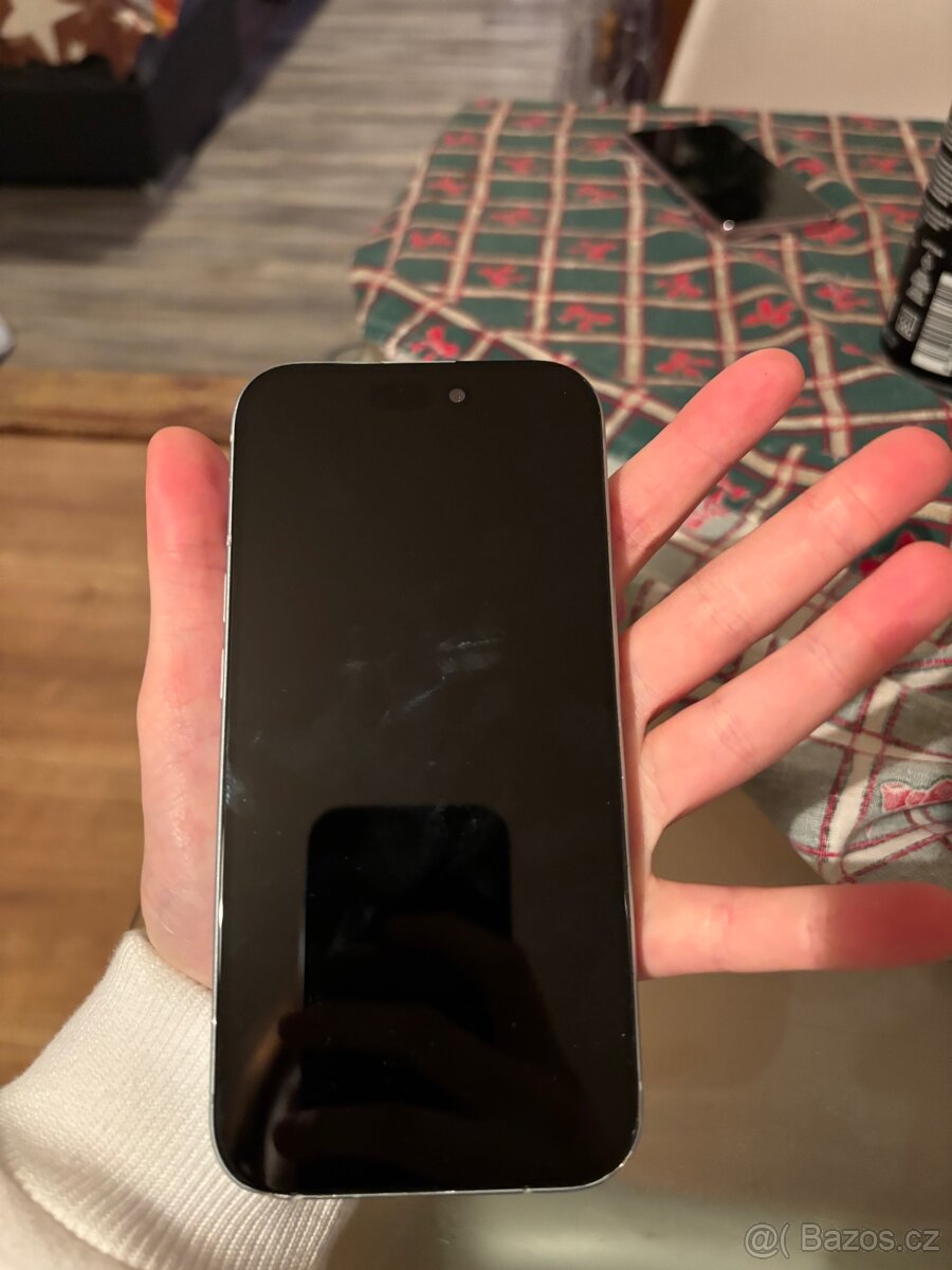 Iphone 15, 64 GB - 3