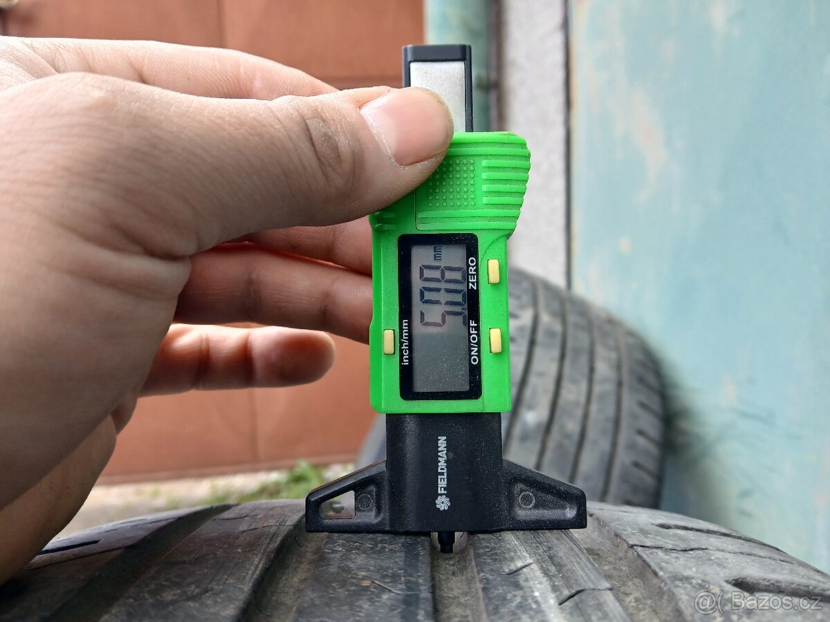 2x letni continental 215/55 R17, dezen=5mm - 3