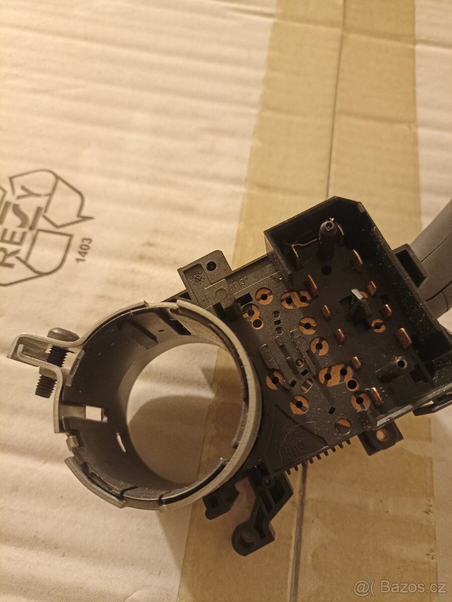 PŘEPÍNAČ SVĚTEL LUCAS LEVÝ - 3U0953513 - 3