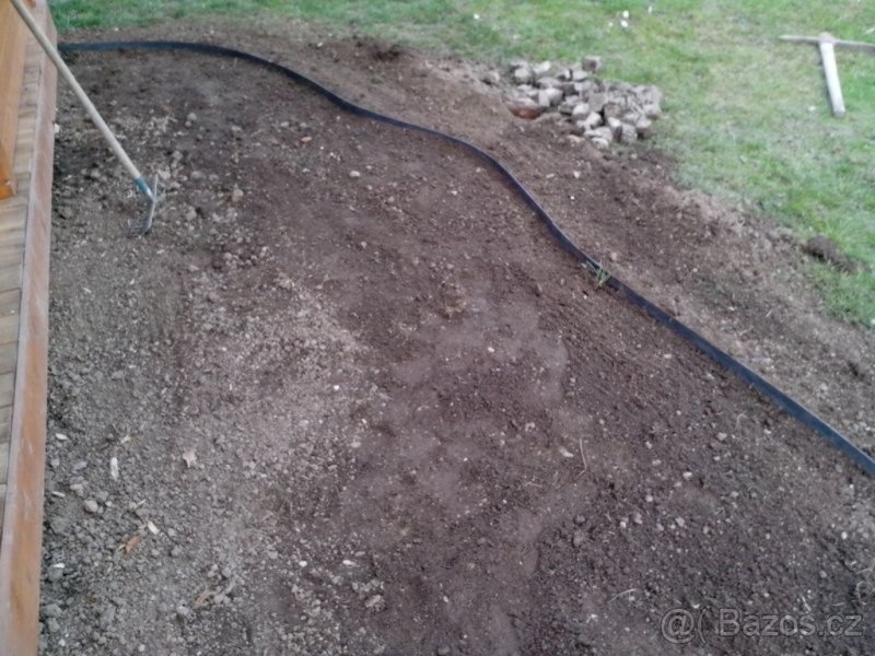 Skrytý plastový záhonový obrubník - 3