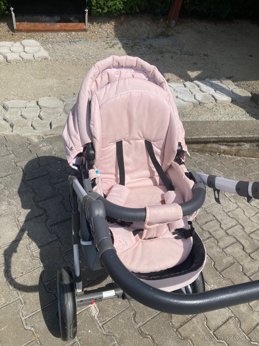 Prodáme kočárek 3v1 - 3