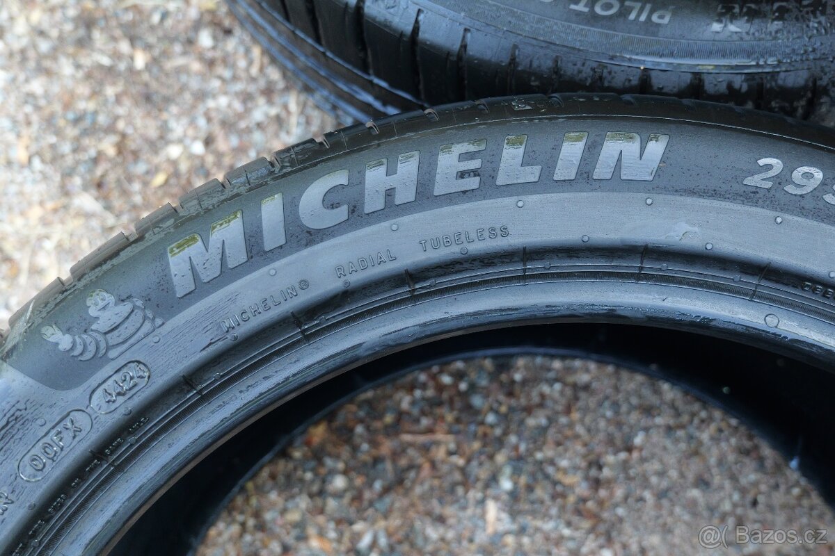 Michelin Pilot Sport EV 295/40/21 + 255/45/21 - 3