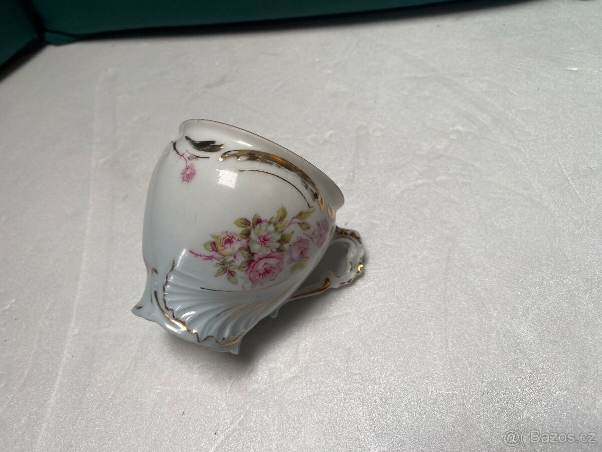 Porcelánový šálek - 3