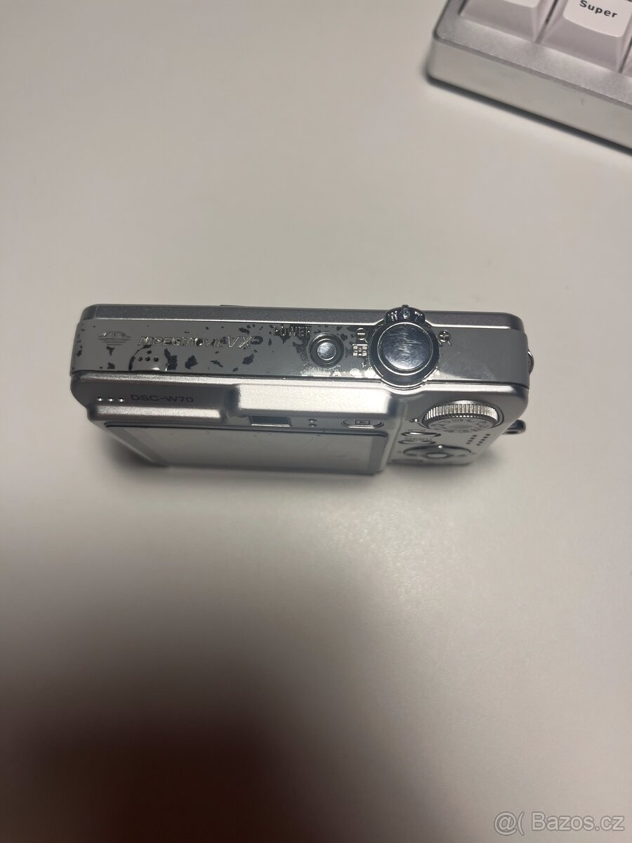 Sony Cybershot DSC-W70 - 3