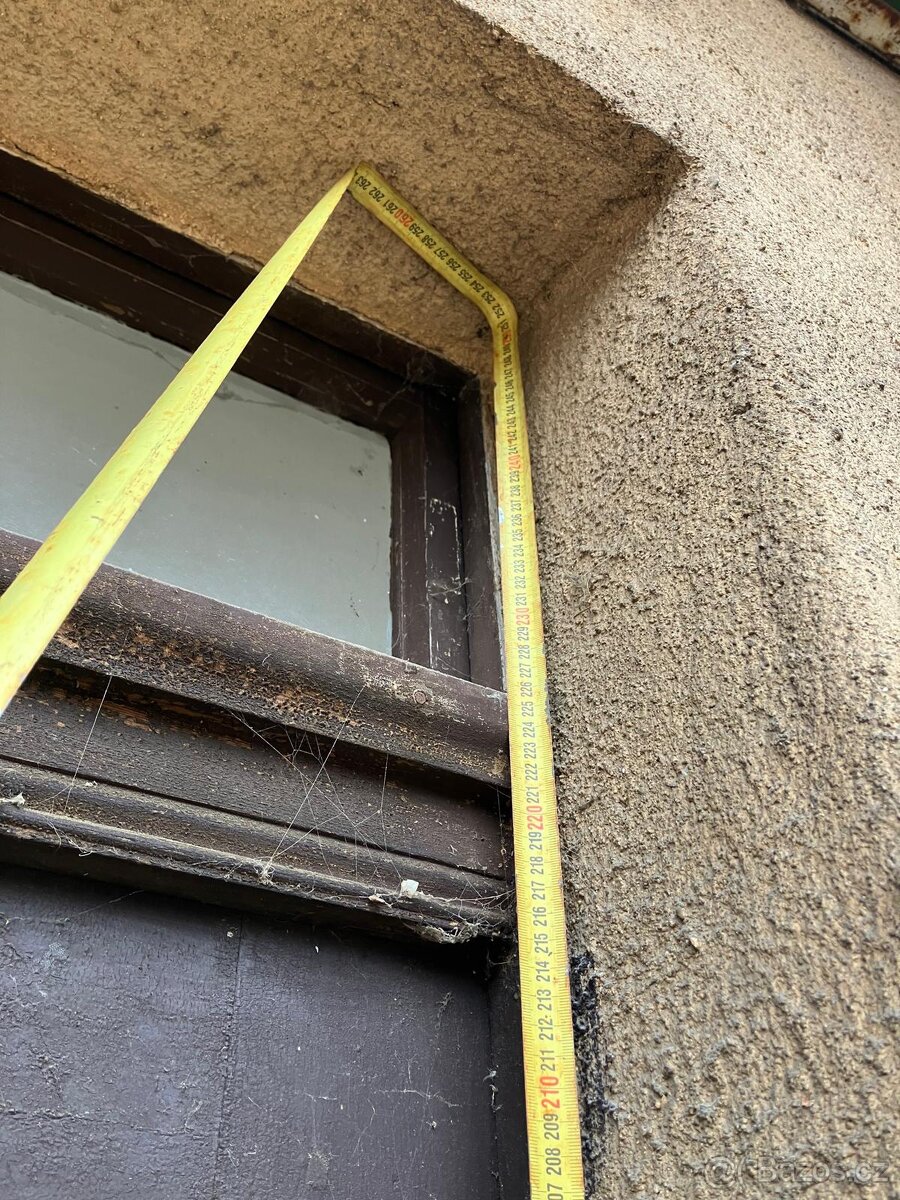 Dřevěné dvoukřídlé dveře z masivu - 3