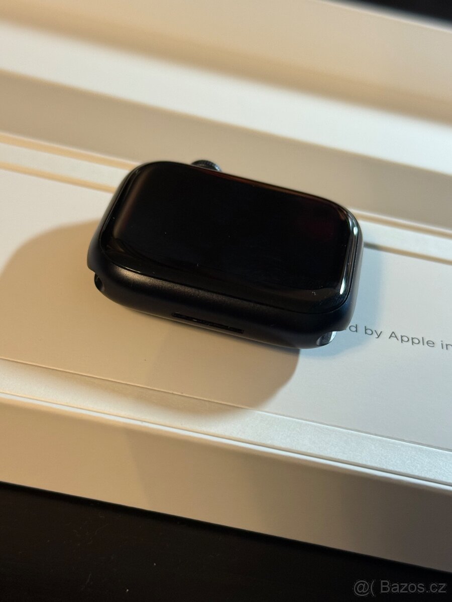 Apple Watch S8 45mm - 3