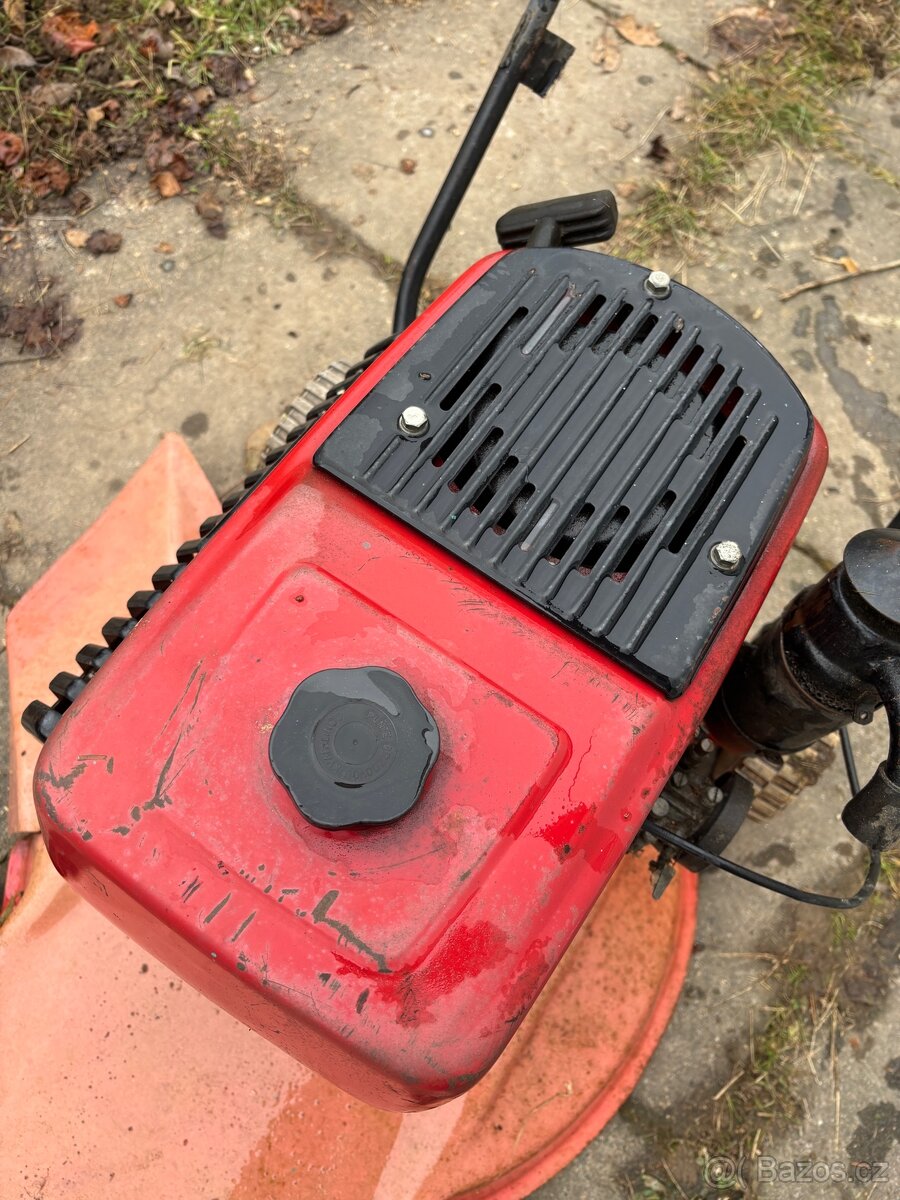 sekačka na trávu ZVL Babetta - 3