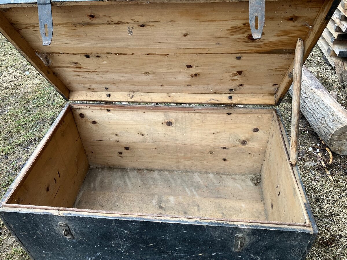 Dřevěná truhla - 3