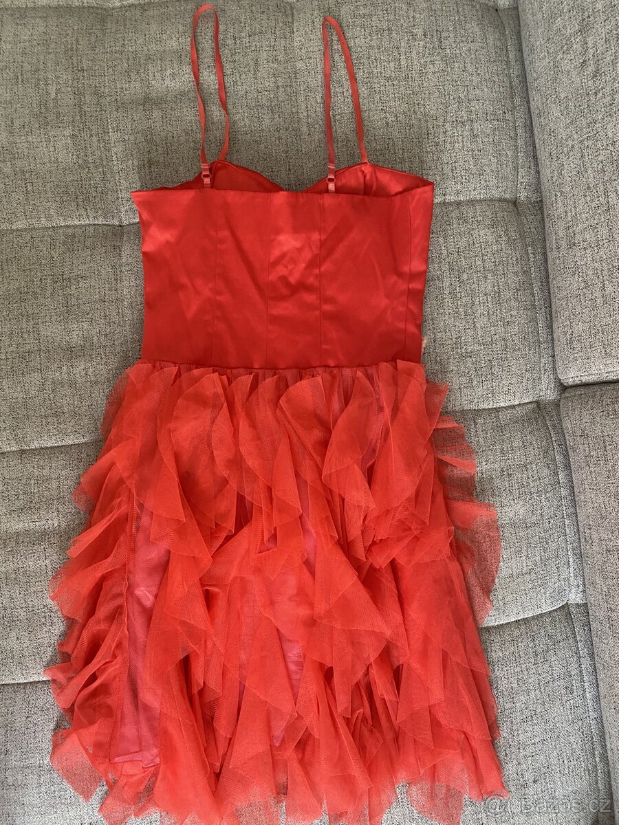 Luxusní šaty Rinascimento - 3