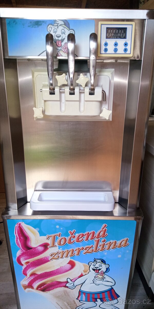 Zmrzlinovy stroj - 3