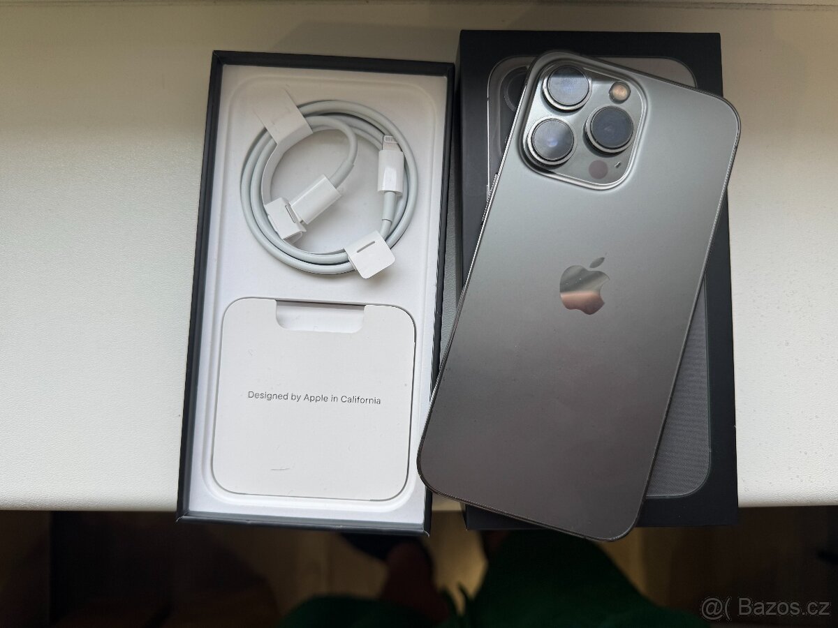 iPhone 13 Pro 256GB Graphite - 3