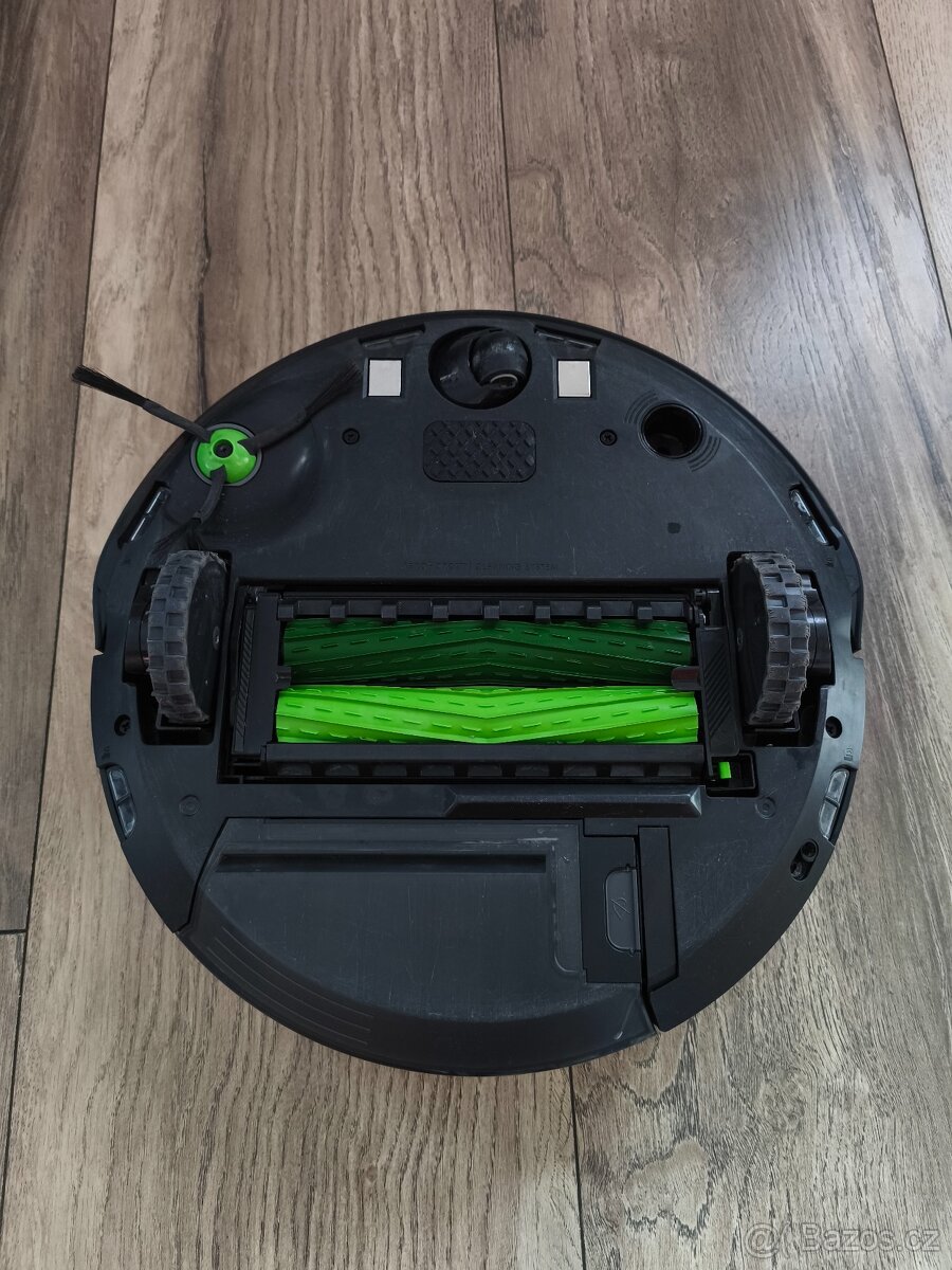 iRobot Roomba j7 - 3