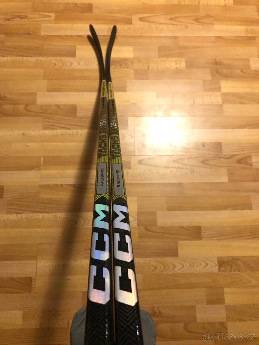 Hole CCM Tacks ASVPro - 3