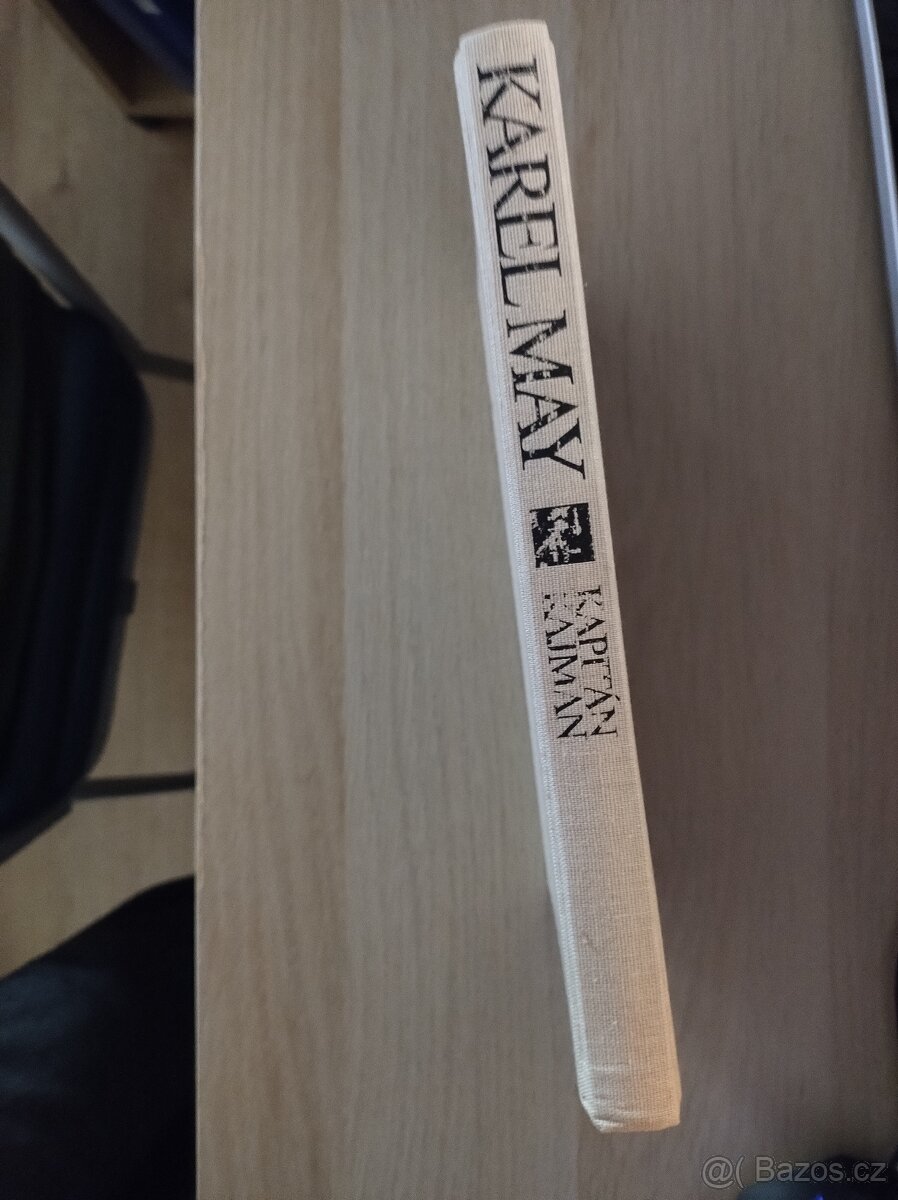 Kniha Kapitán Kajman - 3