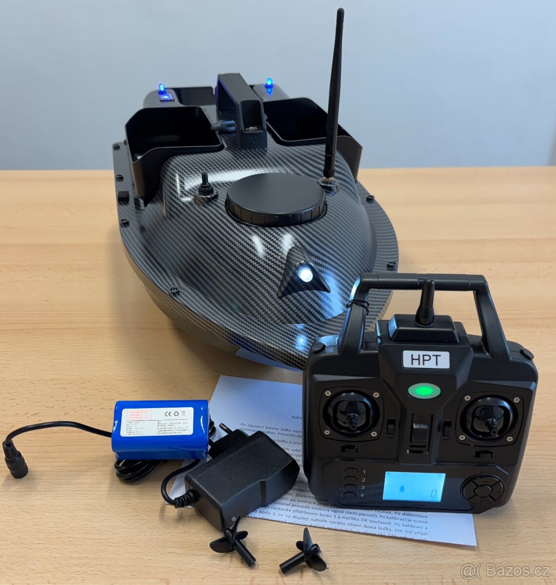 CARBON Tříkomorová loďka GPS s baterií 12000mAh včetně obalu - 3