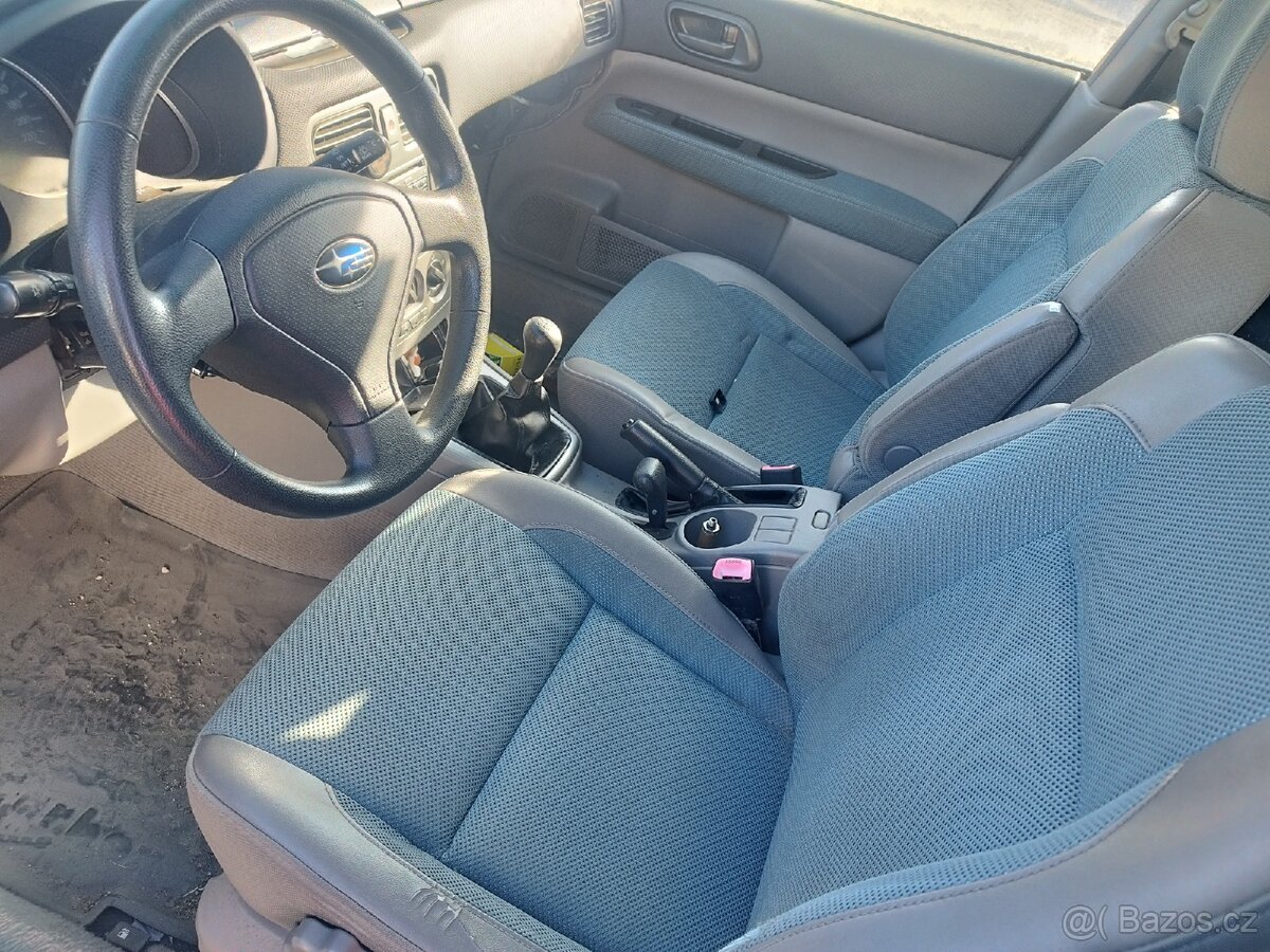 Subaru Forester 2.0. 92kw SG, manuál,rok 2004. - 3