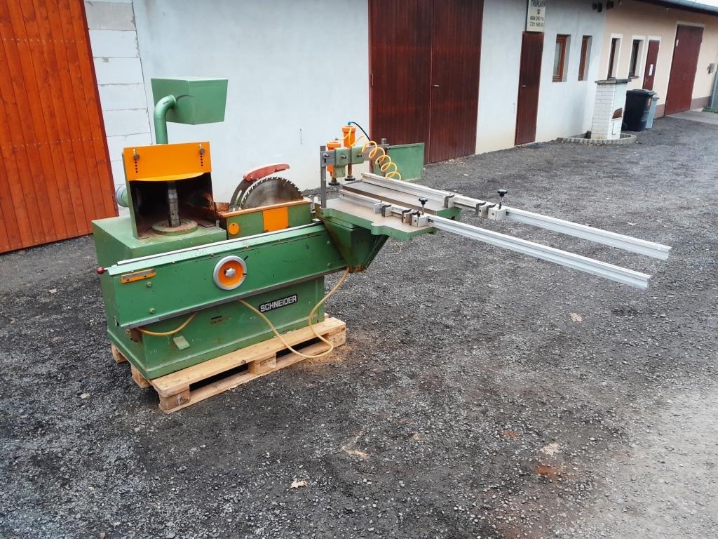 Čepovací frézka Schneider - 3