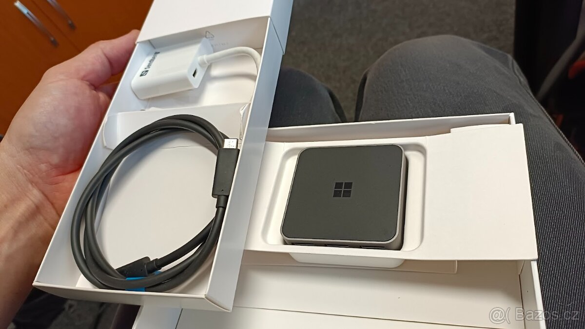 Microsoft HD-500 Display Dock - 3