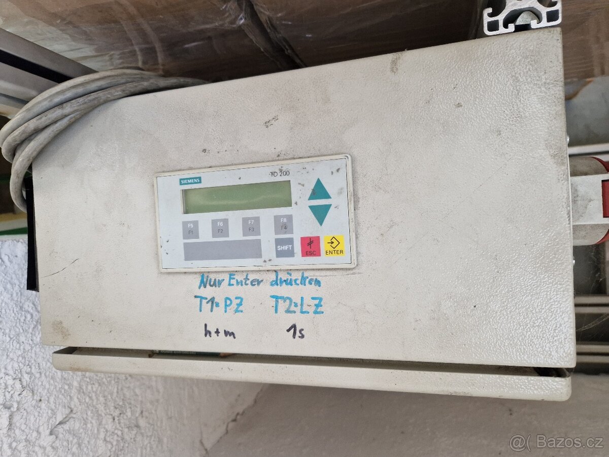 Pásový dopravník s programováním - 3