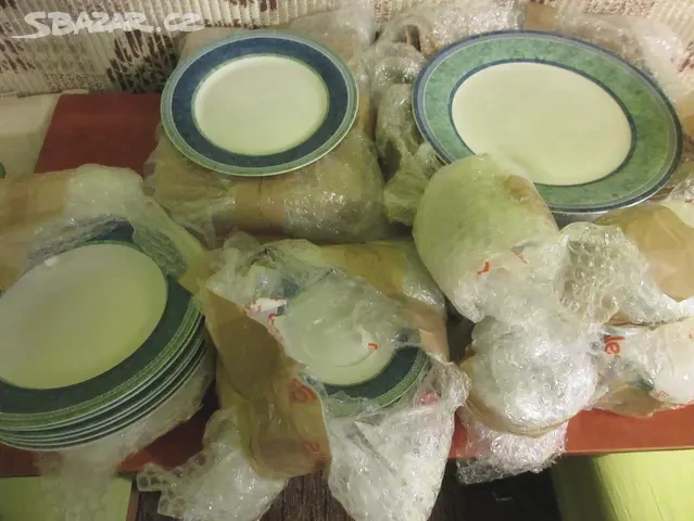 Nová souprava talířů a kávová souprava - 3