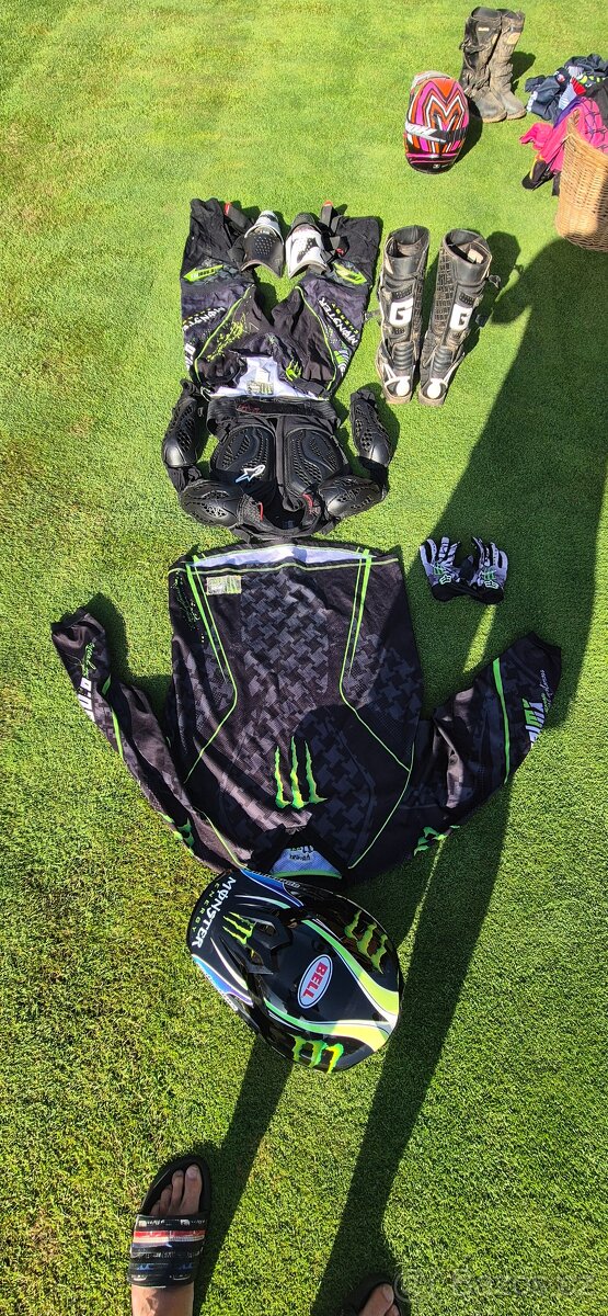 Motokrosový komplet - 3