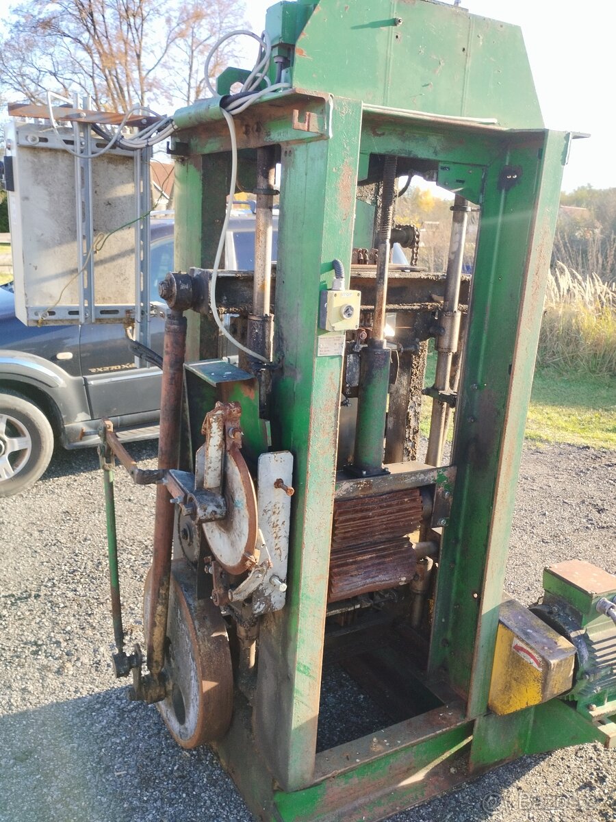 Kompletní vybavení pilnice s rámovým katrem RP 50 7,5 kW - 3