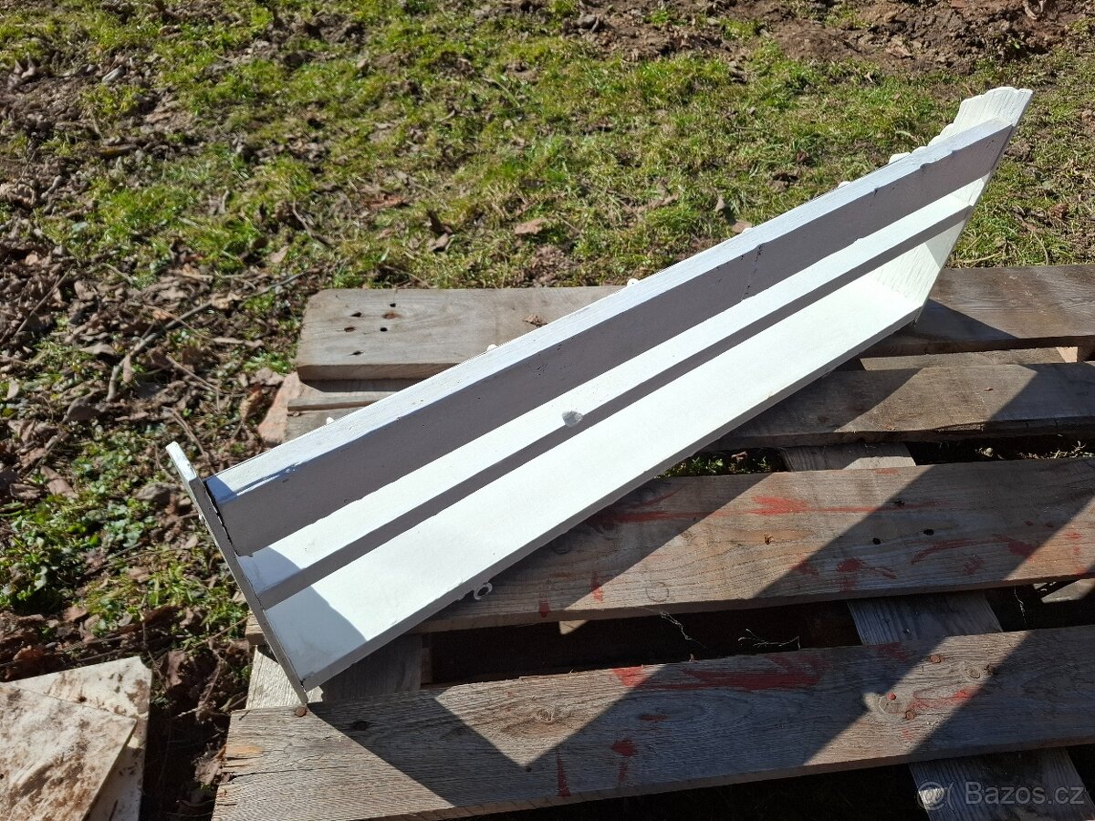 Dřevěná polička - 3