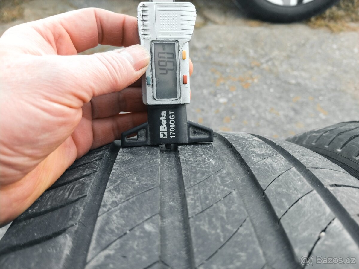 205/55 R 17 95V Michelin - 3