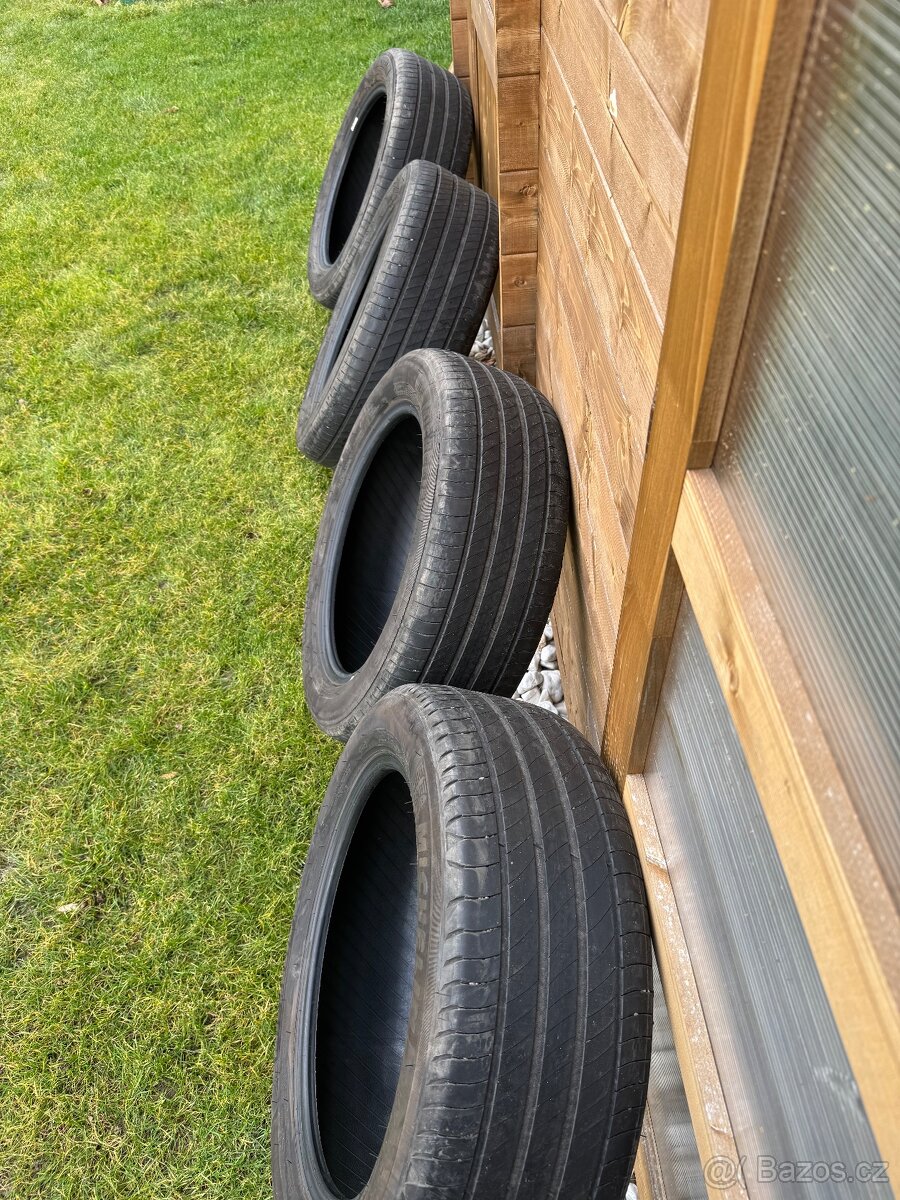 Letni pneu Michelin 215/55 R18 - 3