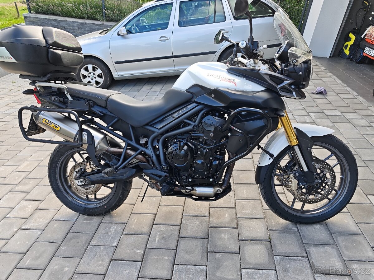 Triumph Tiger 800 - 3