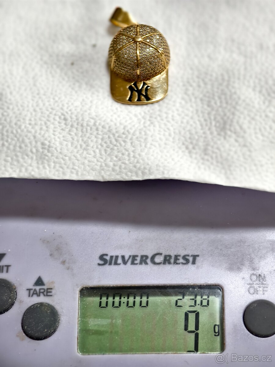 Zlatý přívěsek kšiltovka - 3