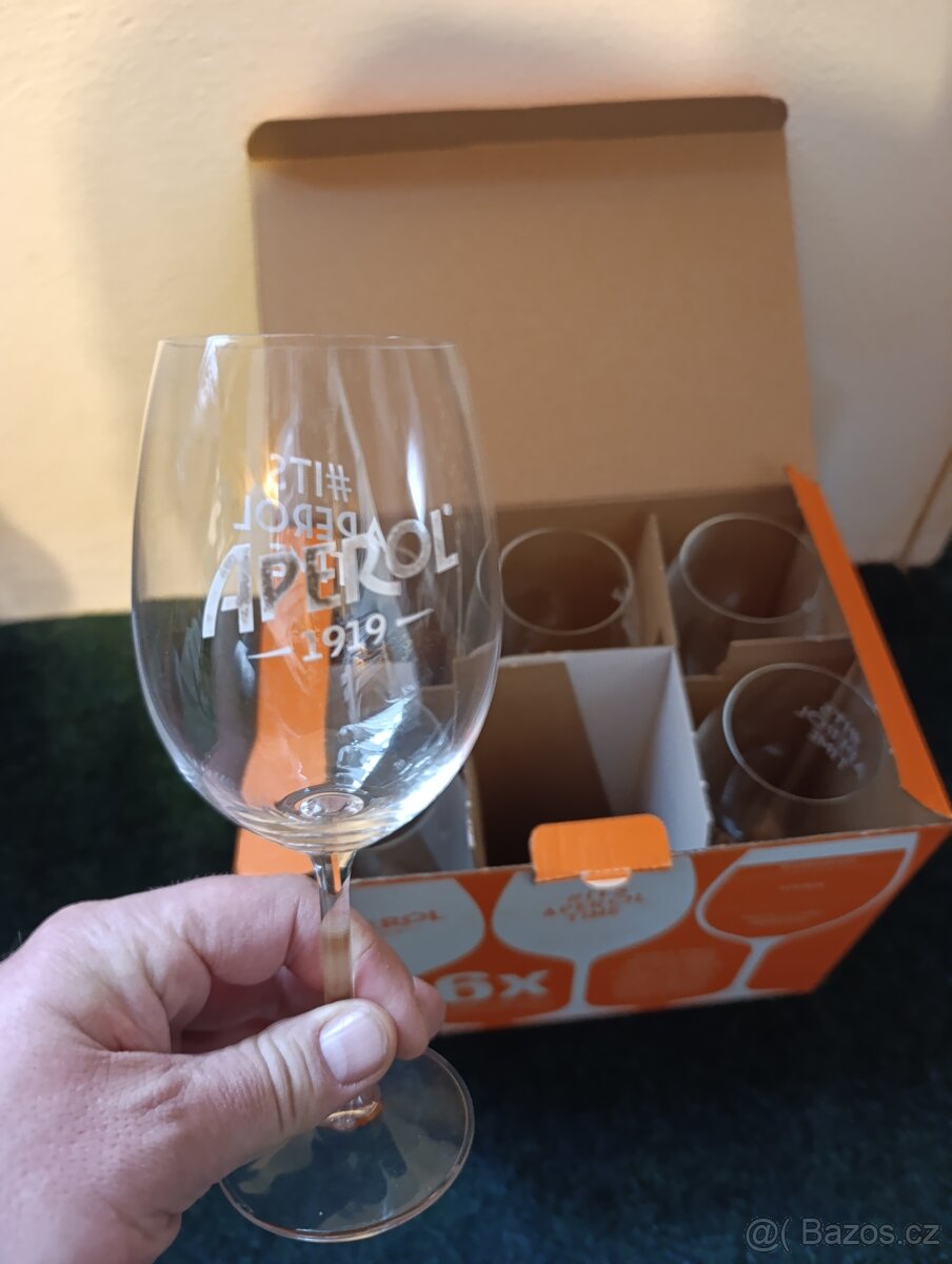 12 kusů skleniček - 3