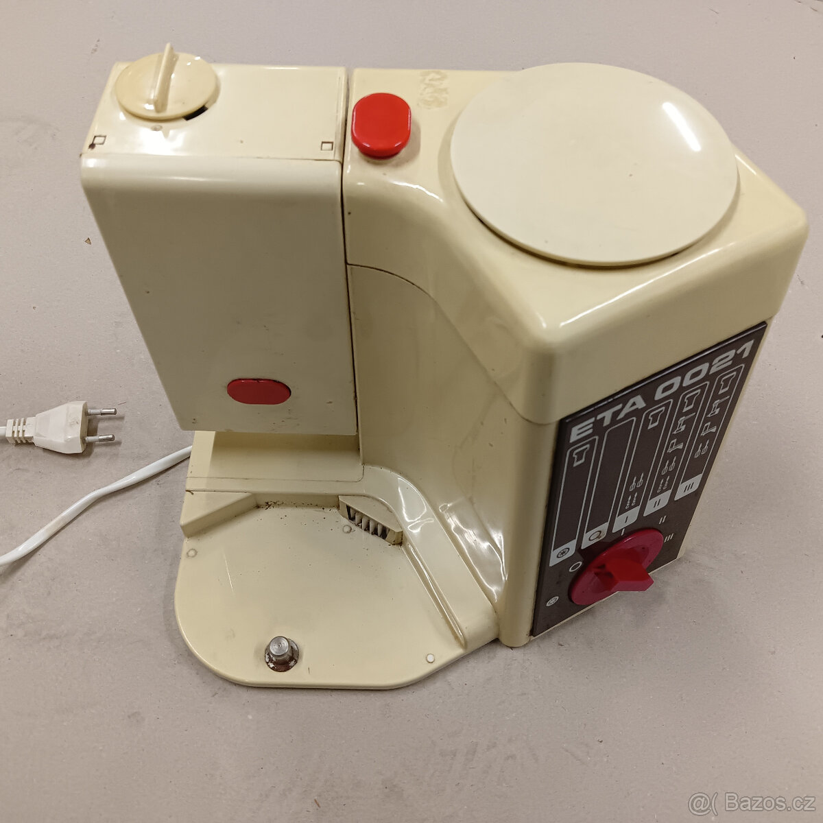 Kuchyňský robot ETA 0021 s regulací + příslušenství - 3